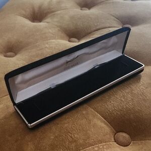 Vintage MIRO Black Velvet Bracelet Box
